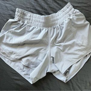 Lululemon Powder Blue Hotty Hot Low-Rise Lined Short 2.5" Size 4